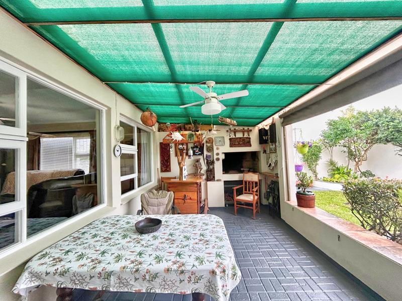 4 Bedroom Property for Sale in Stilbaai Wes Western Cape